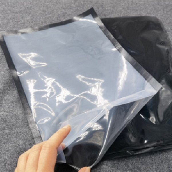black vacuum bag (7)